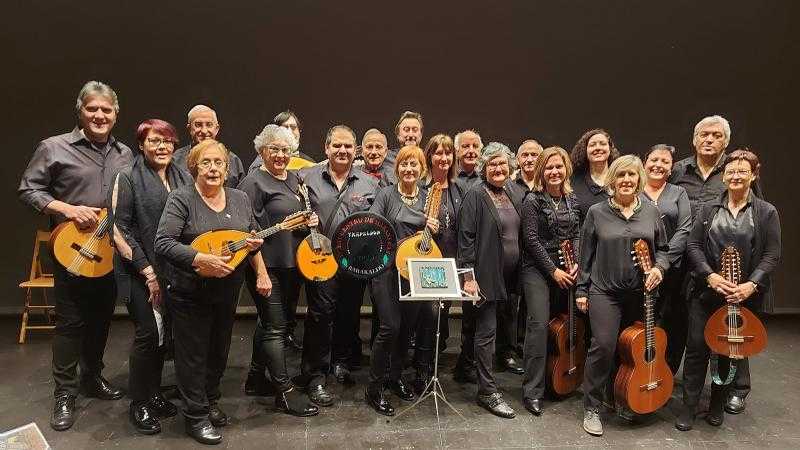 Las cuerdas de la rondalla suenan en el Valle de la Lengua