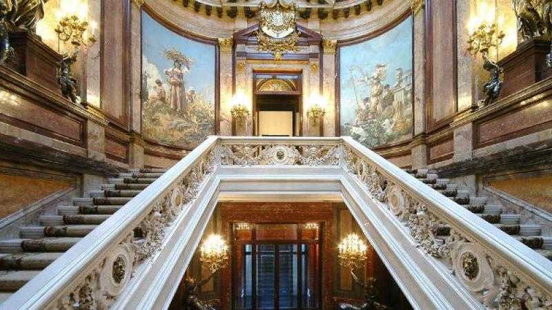 Guided Tours of the Linares Palace