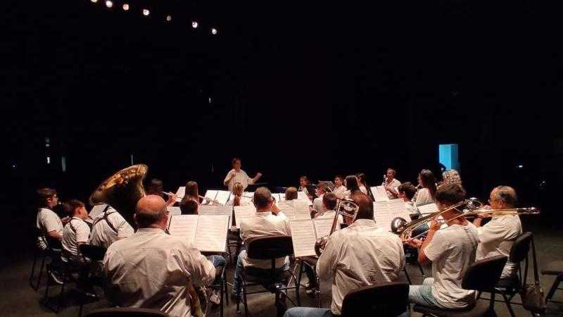 BANDA DE PRINCIPIANTES Y ORQUESTA DE CUERDA AVANZADA