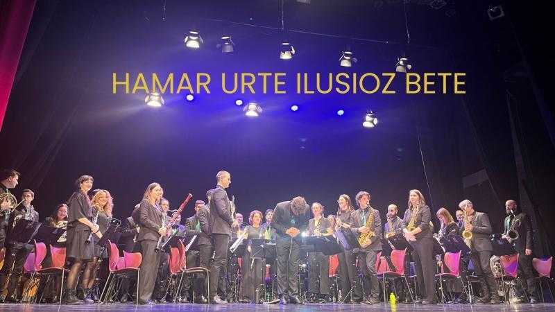 Hamar urte ilusioz bete