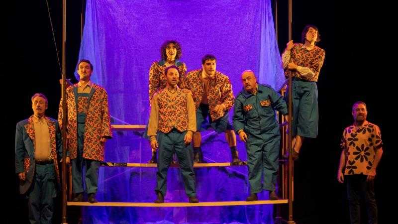 “RECONVERSIÓN” de IBUPROFENO TEATRO