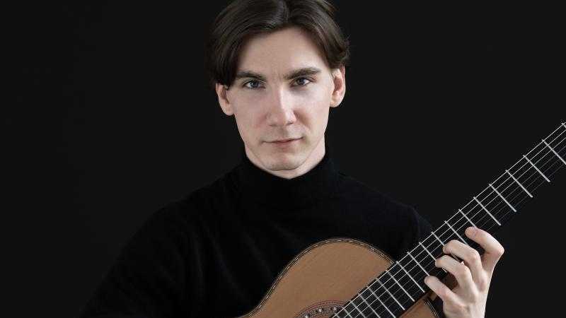ANDRZEJ GRYGIER