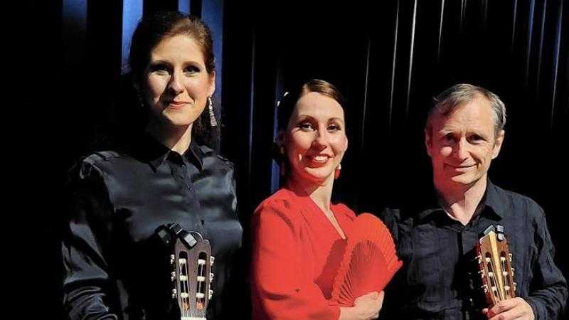 DÚO CANTIGA Y DANZA.