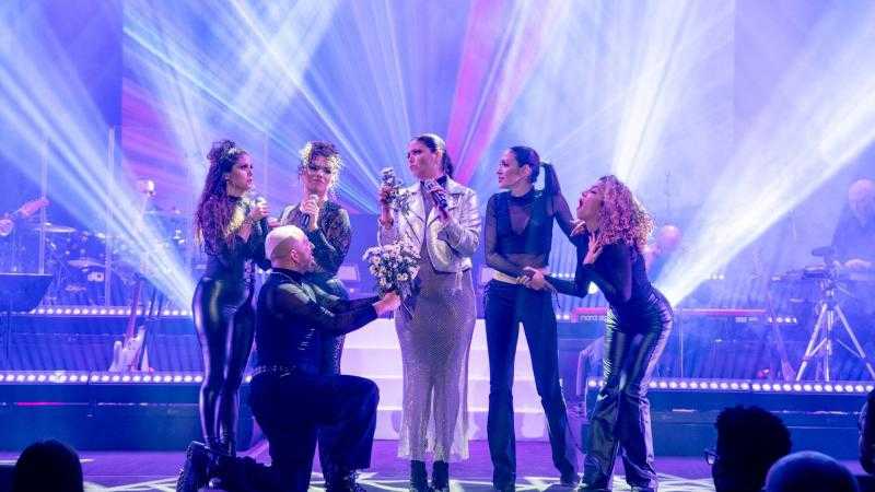 CRISTINA RAMOS, SOLO WHITNEY