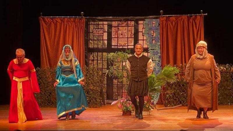 CORNUDO, APALEADO Y CONTENTO. IV FESTIVAL DE TEATRO DE HUMOR DE NAVALCARNERO