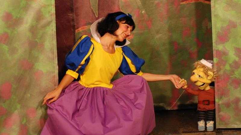 BLANCANIEVES (LA VERDADERA HISTORIA)