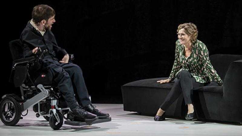 28/02/26 - SABES QUE LAS FLORES DE PLÁSTICO NUNCA HAN VIVIDO, ¿VERDAD? - 20:30 horas - PLATEA 