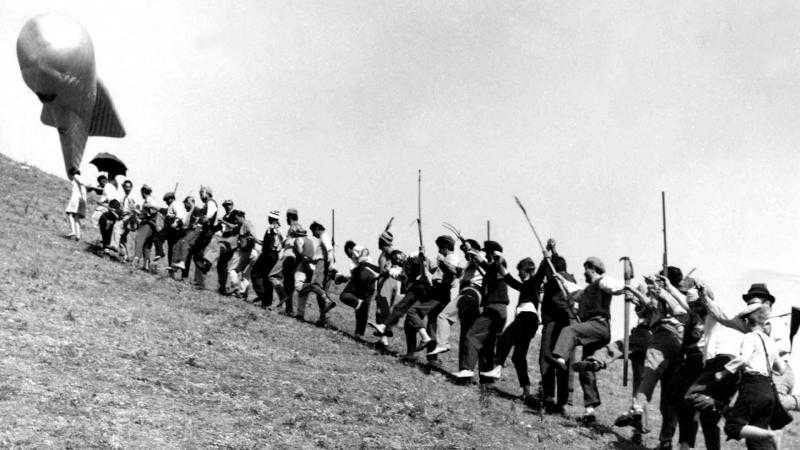 El globo atado (Privarzaniyat balon, 1967)