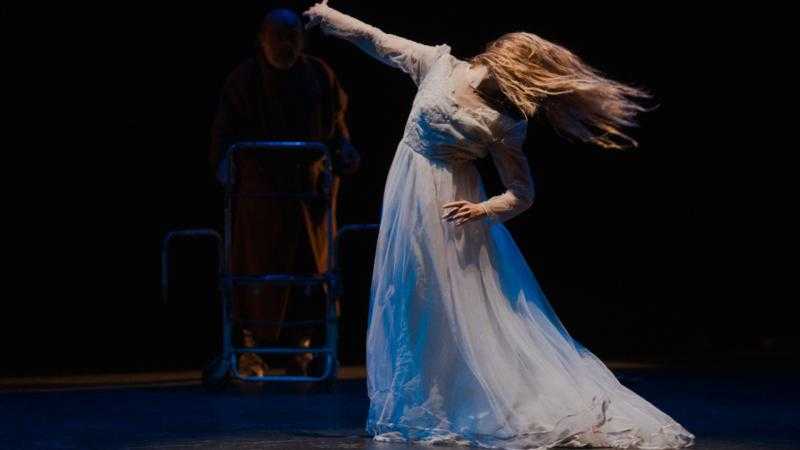 Todos los ángeles alzaron el vuelo