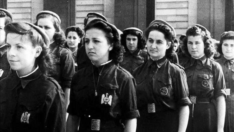 Del rosa al azul: la mujer en el franquismo a través de NO-DO (1943-1981)