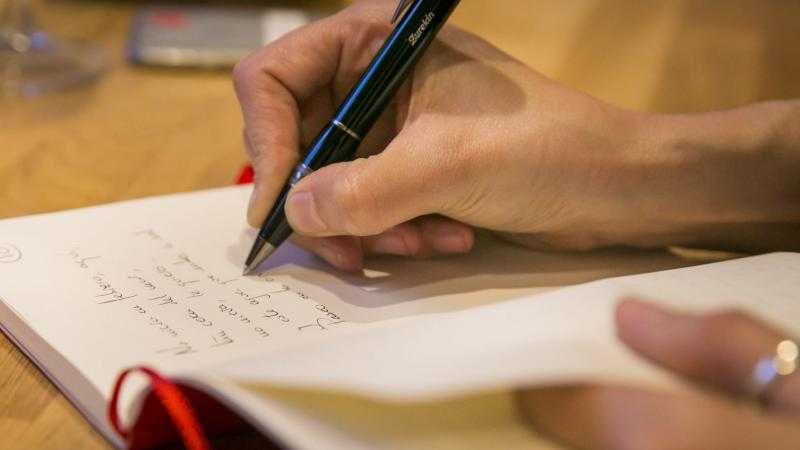 Mesa redonda, proceso creativo