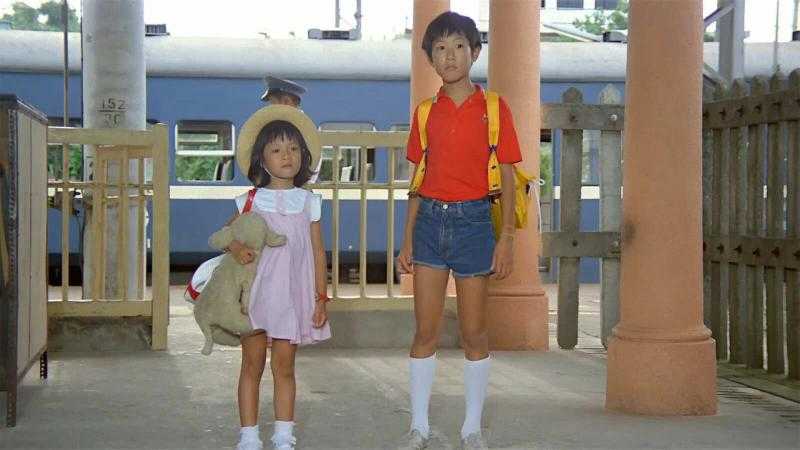 Un verano en casa del abuelo (Dong dong de jiàqi,1984)