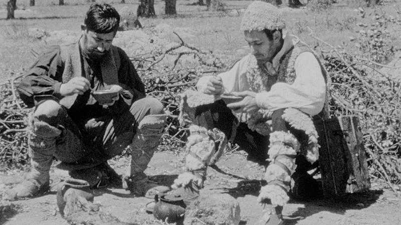 Restauraciones recientes, cortometrajes de Manuel Pérez Sala y Montehermoso, boda extremeña (1957)
