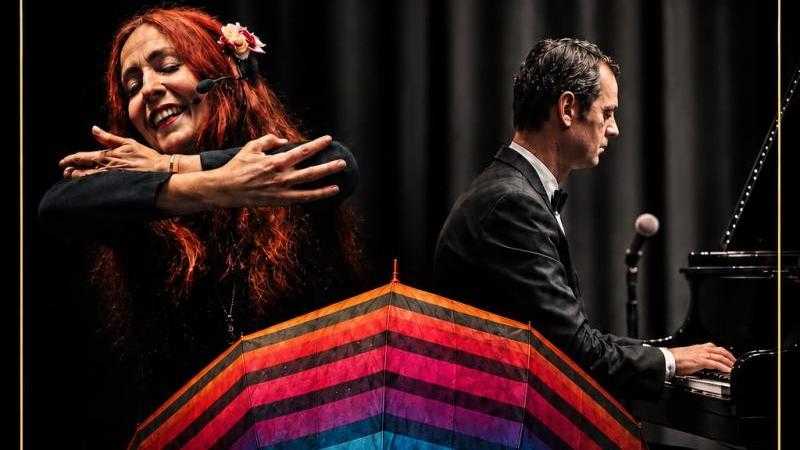 A la sombra de un piano