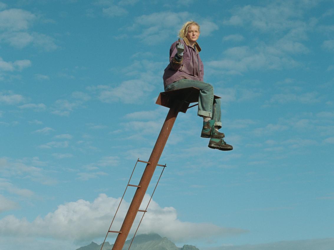 THE LOVE THAT REMAINS