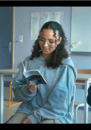 WRITING LIFE – ANNIE ERNAUX THROUGH THE EYES OF HIGH SCHOOL STUDENTS